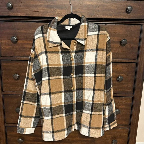 Pulse Shacket - Picture 2 of 6